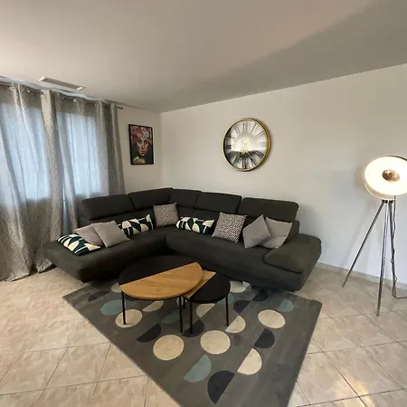 Vila Renovee Avec Piscine, Proche Mer Et Commerces, Grand Jardin, Bbq/plancha, Parking Multiple, 10 Pers. - Fr-1-800-2 *